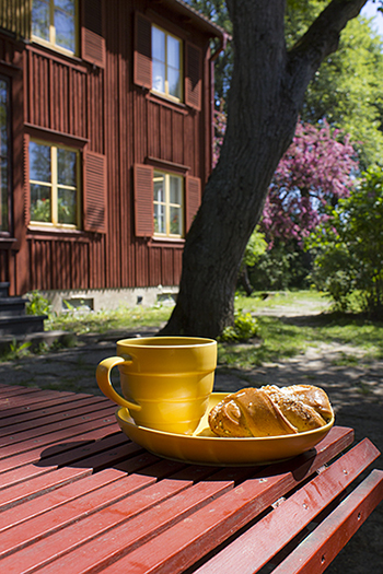 bild p&aring; kaffe i Bror Hjorths Hus